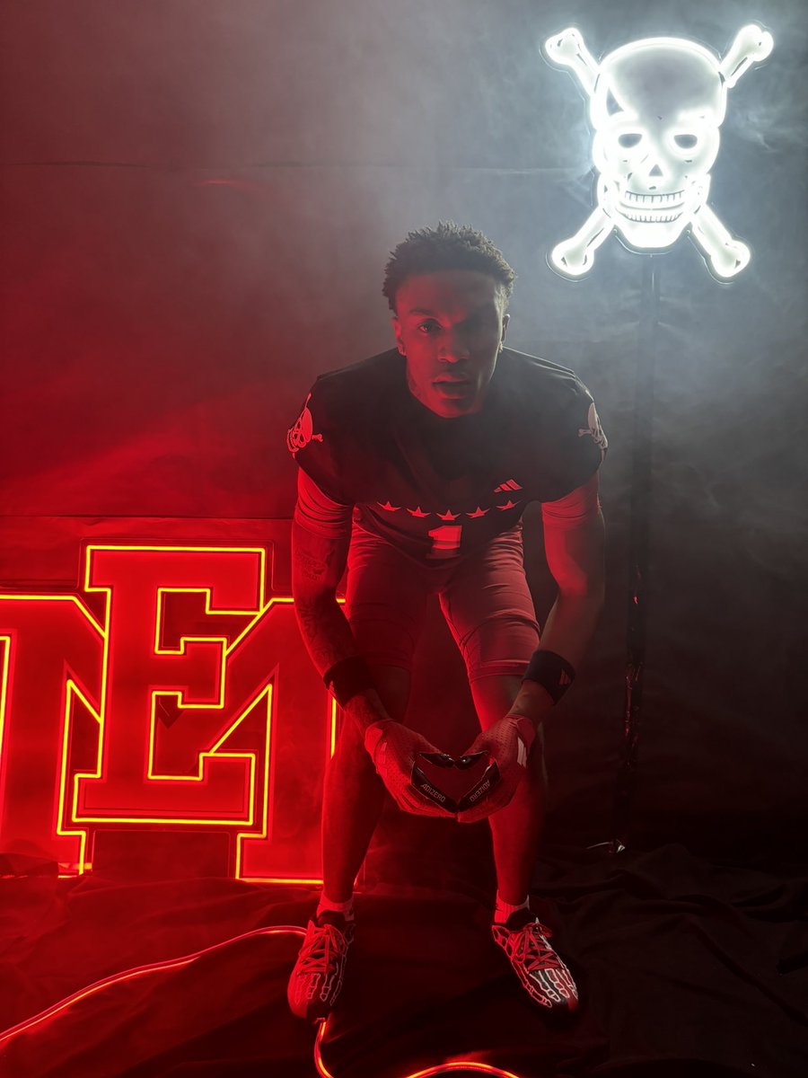 jathan_hatch's tweet image. lego🤞🏾