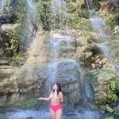 MaiteParentella's tweet photo. #NuevaFotoDePerfil https://t.co/MAzGhUGtmk