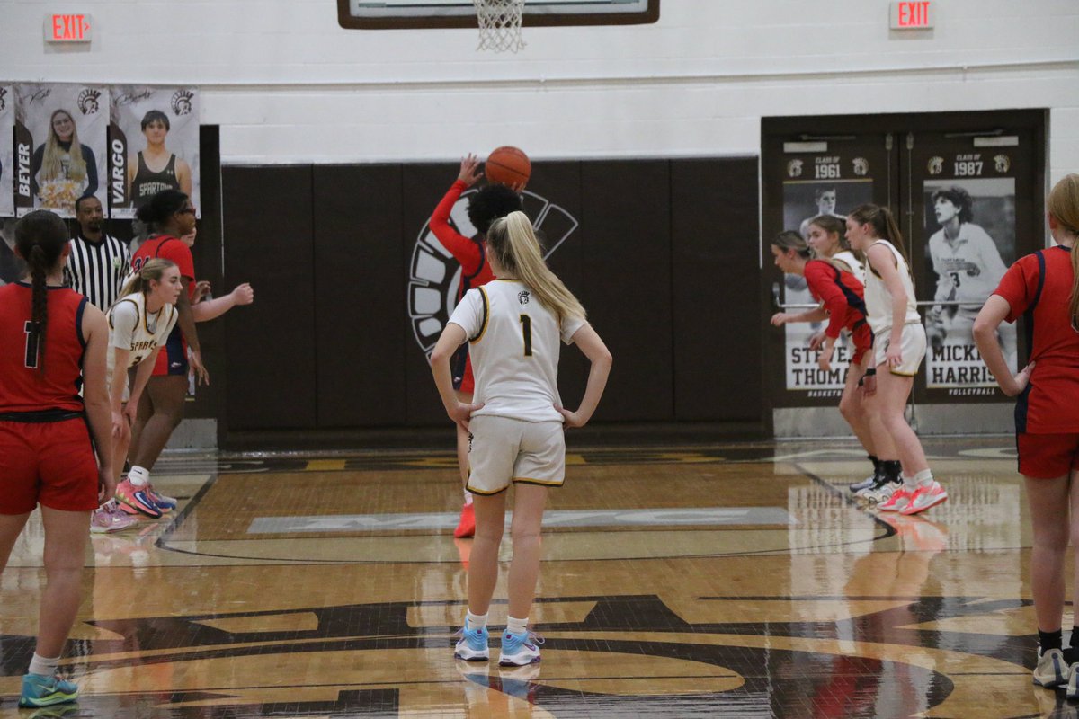 <a href="/RBHSGirlsBball/">Roger Bacon Girls Basketball</a> Spartans on 🔝 at the half!

<a href="/RBHSGirlsBball/">Roger Bacon Girls Basketball</a>  25, <a href="/NorwoodIndians/">Norwood Indians</a> 17

#HailSpartans