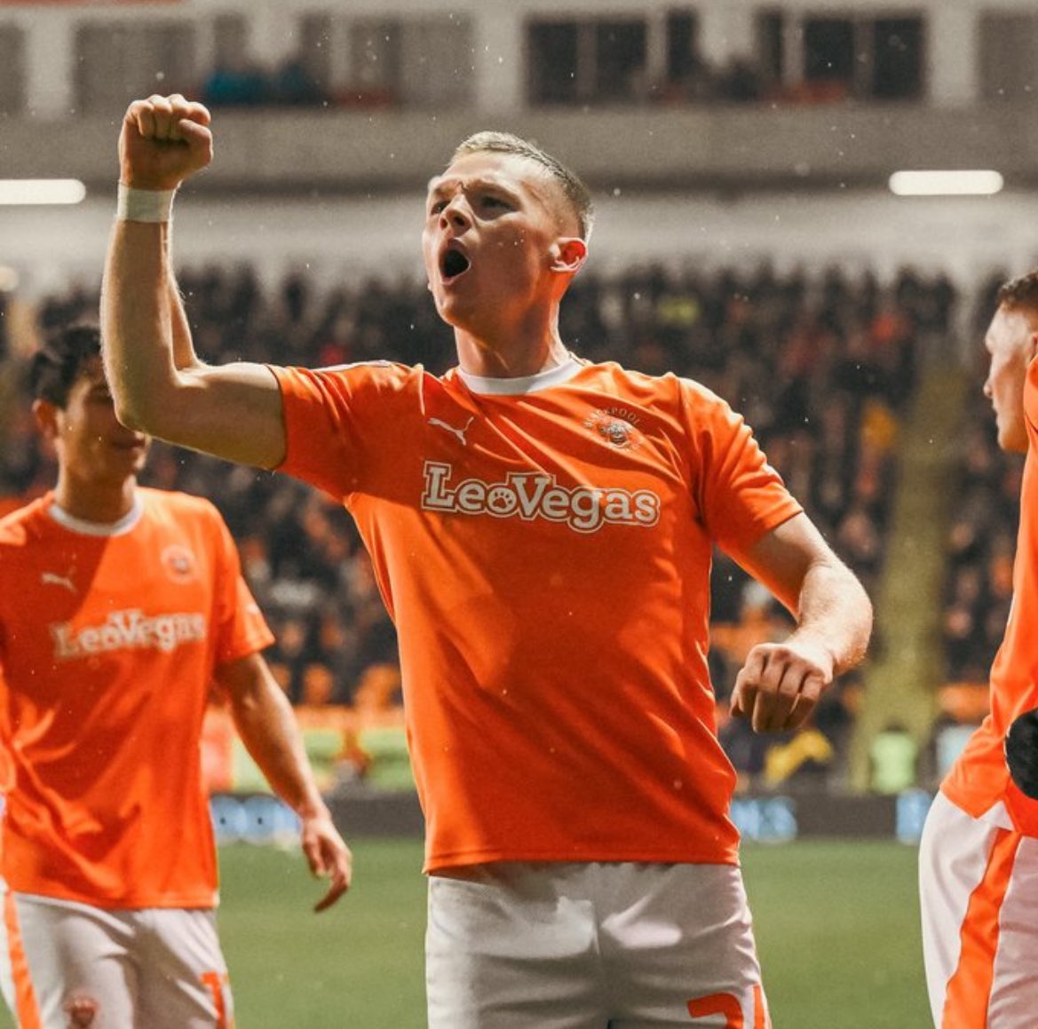 🚨Andy Lyons is edging closer to returning from a long-term injury layoff!🇮🇪

Lyons has been out for nearly a year with an ACL tear but is only a number of weeks away from being back in action. He has been in full contact training since December.

The full back will be looking to