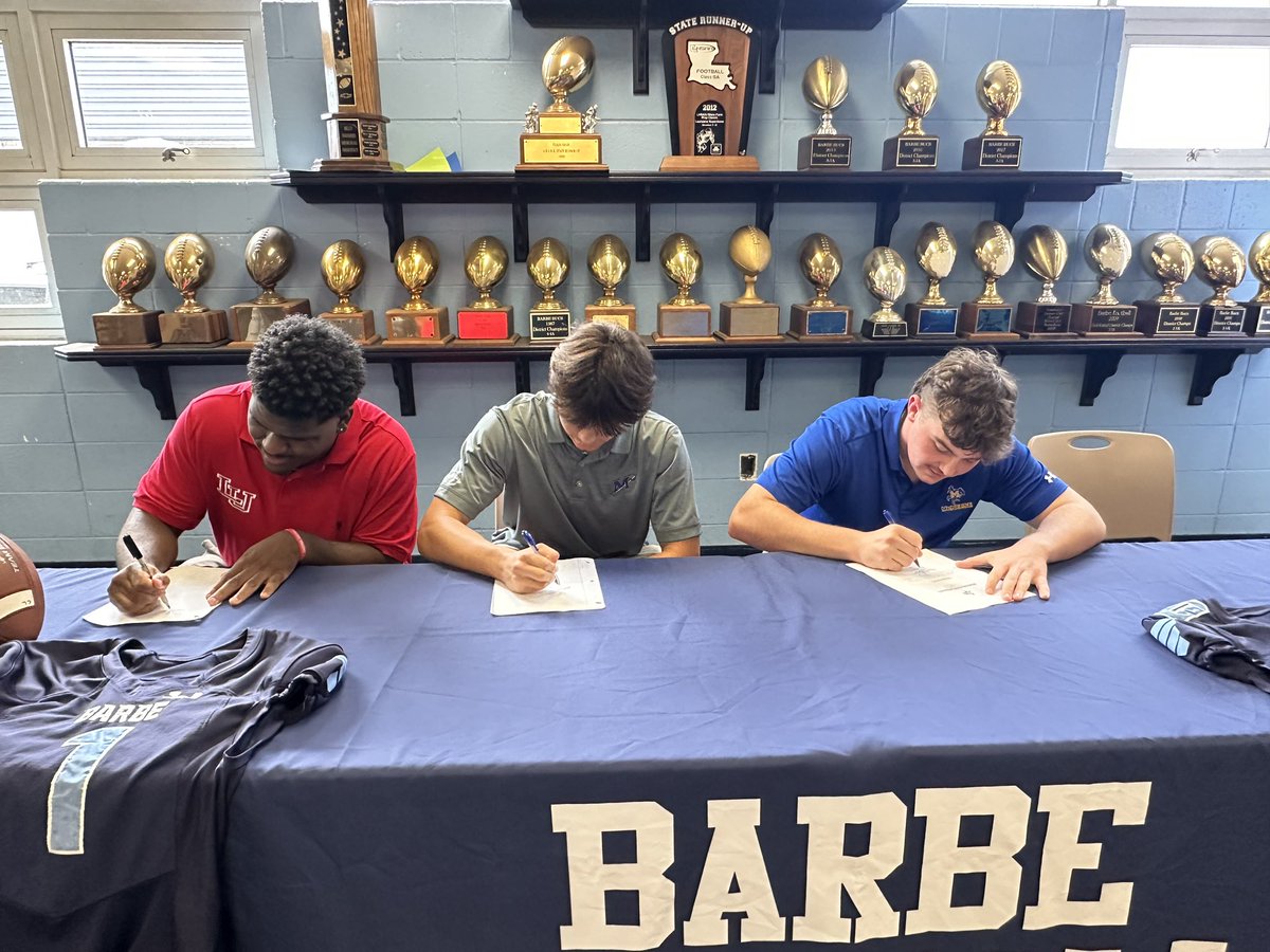 Barbe Buccaneers Football tweet media