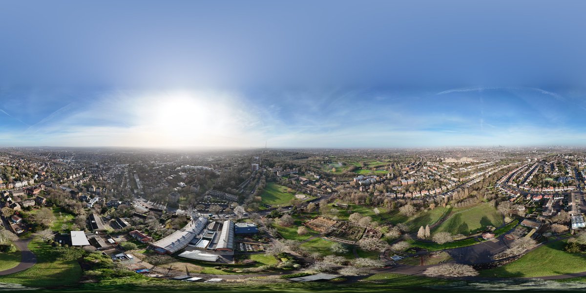 Hi <a href="/HornimanMuseum/">Horniman Museum and Gardens</a>  or should I say High 👋☺️
Lovely day to catch a 360 image #se23