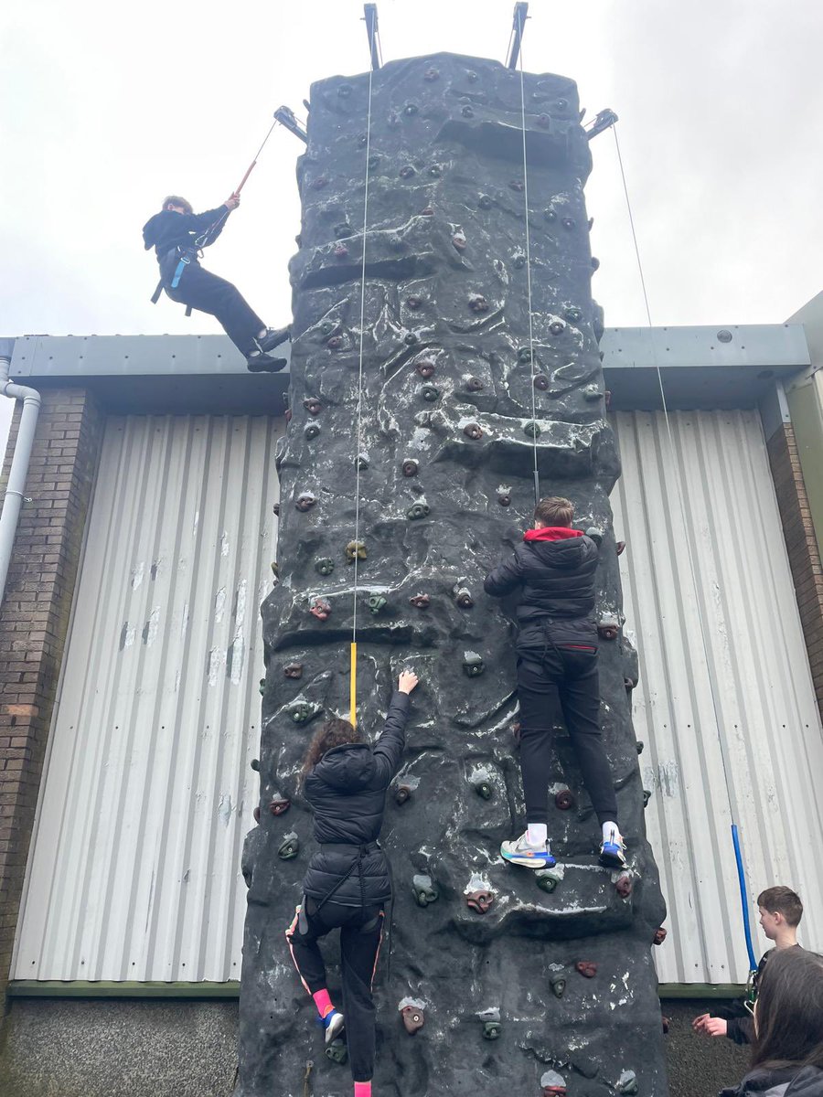BroEdernCym's tweet photo. Dringo! Climbing! https://t.co/xVQ3QNmA7V