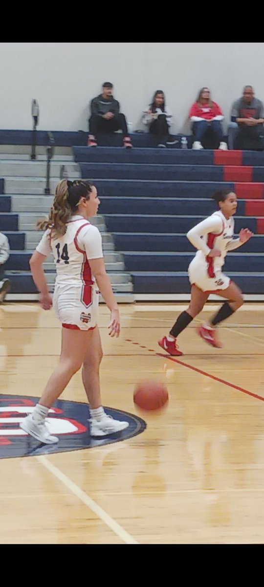 Happy National Girls and Womens Sports day!!! To my 2 favorite players
<a href="/JacquelineNSot1/">Jacqueline N. Soto</a> <a href="/celinnaa11/">celina celaya :)</a> <a href="/LuisCelayaJr/">Coach Luis Celaya Jr.</a> <a href="/DanielD79904/">Danny Dominguez</a>