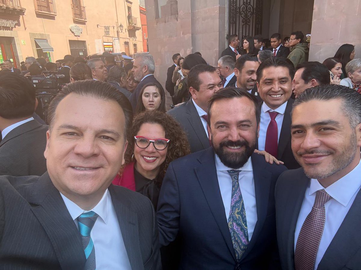 ¡Qué orgullo ser mexicano! 🇲🇽 
Nos reunimos para celebrar el 108 Aniversario de la Constitución Política de los Estados Unidos Mexicanos. Un momento para saludar a buenos amigos y reafirmar nuestro compromiso con México y con los valores que nos unen como nación. Junto a la