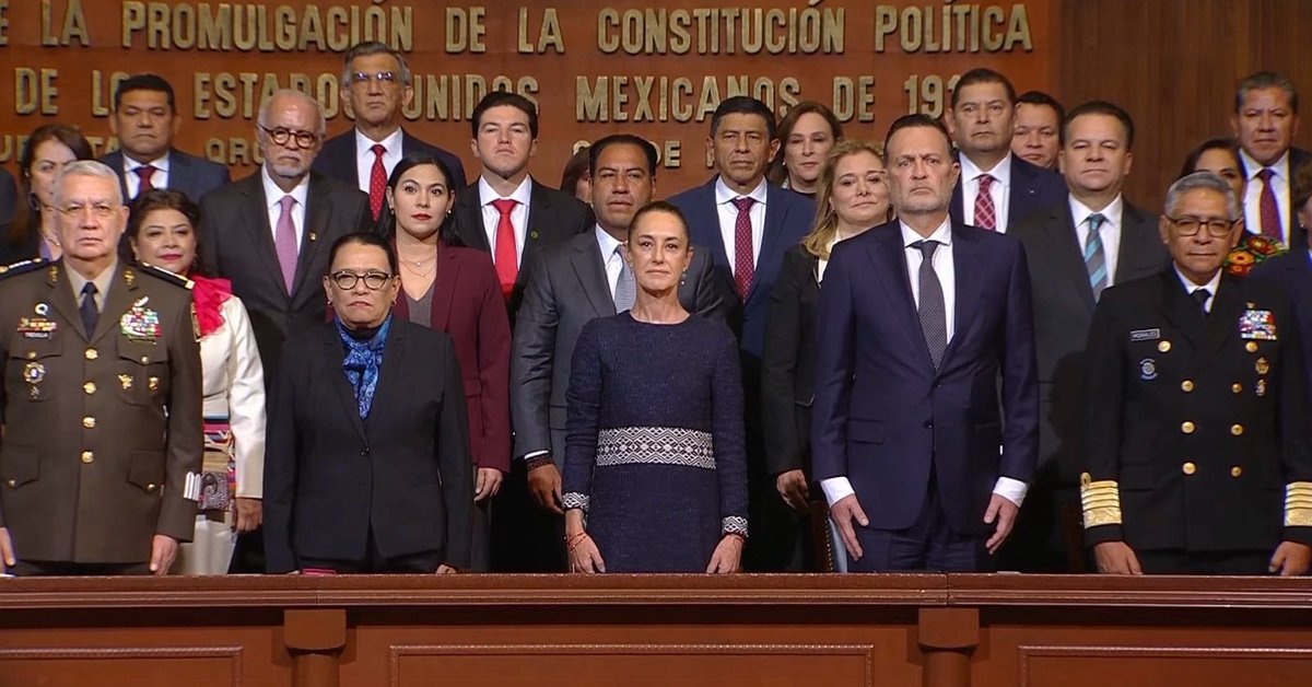 EVillegasV's tweet photo. ¡Qué orgullo ser mexicano! 🇲🇽 
Nos reunimos para celebrar el 108 Aniversario de la Constitución Política de los Estados Unidos Mexicanos. Un momento para saludar a buenos amigos y reafirmar nuestro compromiso con México y con los valores que nos unen como nación. Junto a la presidenta @Claudiashein, todos compartimos un mismo sentir: trabajar por un futuro mejor para nuestro país. 🙌