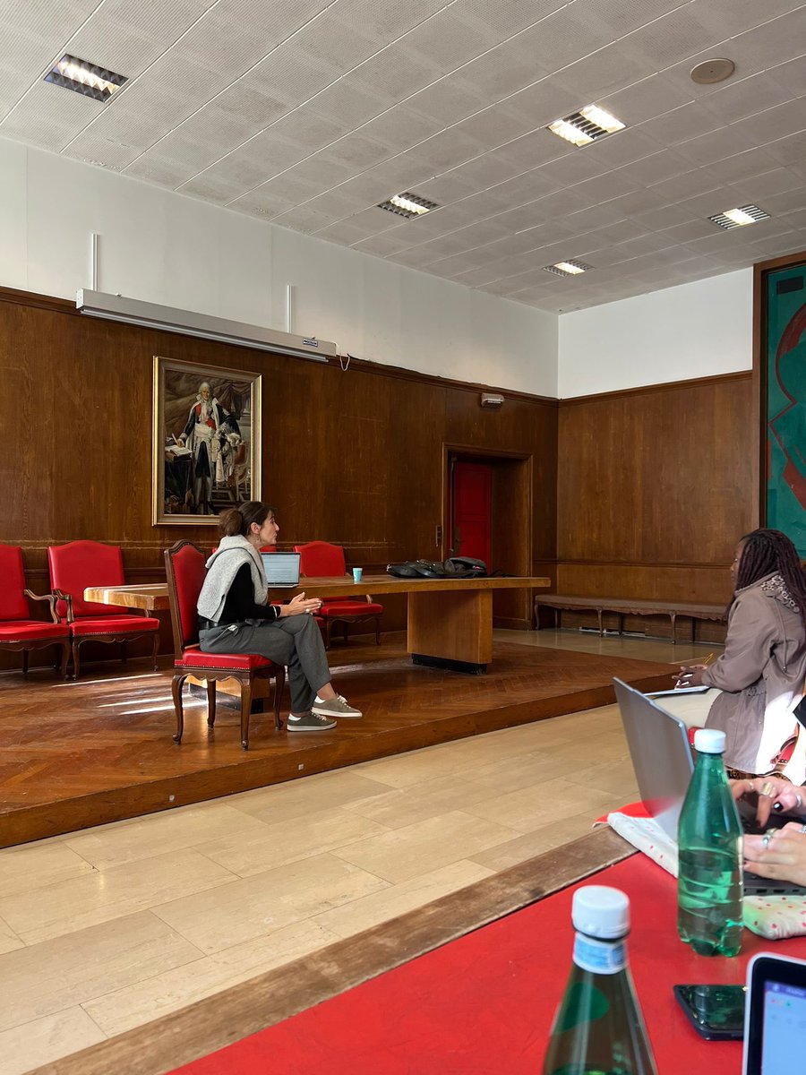 <a href="/AixHumanitaire/">Aix Humanitaire</a> et <a href="/AixLegalClinic/">Aix Global Justice</a> remercient chaleureusement Pr. <a href="/murielubeda/">muriel ubedasaillard</a>, pour sa #conférence #JusGentium passionnante et son #séminaire enrichissant sur la justice pénale internationale, du Mardi 4 et du Mercredi 5 février 2025.

<a href="/LudoHennebel/">Ludovic Hennebel</a> <a href="/HeleneTigroudja/">Hélène Tigroudja</a>