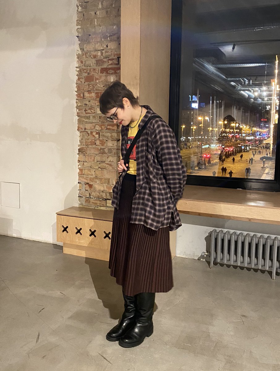 Сумна Падруга зі збором на Азов tweet media