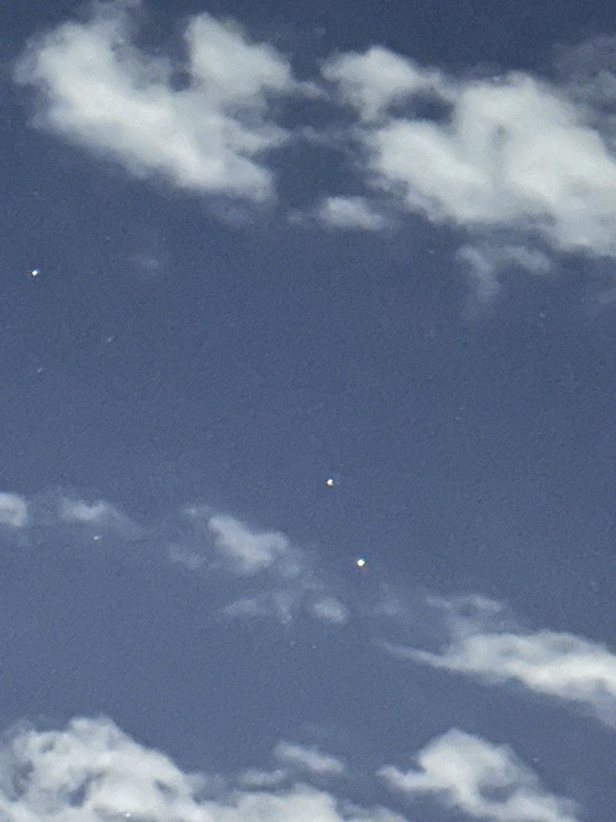 Interesting pictures I took from my balcony in Rio on April 22, 2023. Lights on the sky that appeared, moved sideways, up-down, then got closer to each other, then progressively disappeared… certainly not baloons or Starkink satellites.  Drones? Not the usual ones… anyone else
