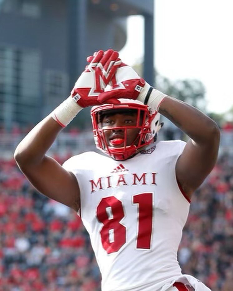 Lawrence Carr (@carr_lawre12665) on Twitter photo I am truly blessed and honored to receive my 1st offer from <a href="/MiamiOHFootball/">Miami Football</a> #redhawk
<a href="/BlantonRobert/">Robert Blanton</a> <a href="/CGoffology/">Chris Goffer</a> <a href="/KAHS_Football/">Kenwood Academy Football</a> <a href="/BOOMfootball/">BOOM Football</a> <a href="/EDGYTIM/">Timothy “EDGYTIM” OHalloran</a> <a href="/GregSmithRivals/">Greg Smith</a> <a href="/LemmingReport/">Tom Lemming</a> @On3Recruits I am truly blessed and honored to receive my 1st offer from <a href="/MiamiOHFootball/">Miami Football</a> #redhawk
<a href="/BlantonRobert/">Robert Blanton</a> <a href="/CGoffology/">Chris Goffer</a> <a href="/KAHS_Football/">Kenwood Academy Football</a> <a href="/BOOMfootball/">BOOM Football</a> <a href="/EDGYTIM/">Timothy “EDGYTIM” OHalloran</a> <a href="/GregSmithRivals/">Greg Smith</a> <a href="/LemmingReport/">Tom Lemming</a> @On3Recruits
