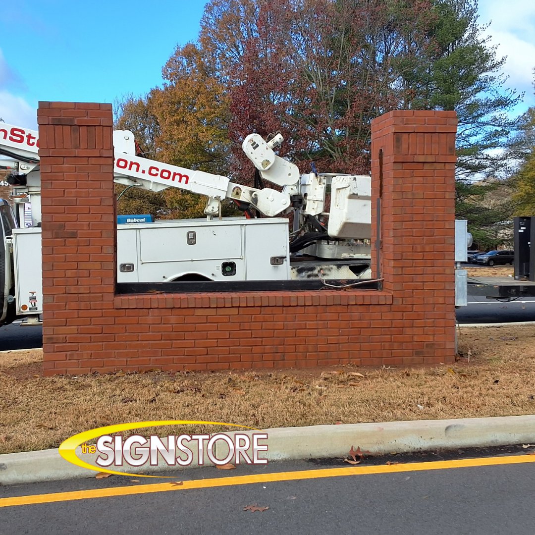 signstoremacon's tweet image. North Forsyth High School’s digital sign is back! After damage, we removed and stored the sign while repairs were made. Now reinstalled, it’s once again shining bright. Need sign repair? 1-800-316-9530| signstoremacon.com
#SignRepair #SchoolSigns #DigitalSignage #MaconGA