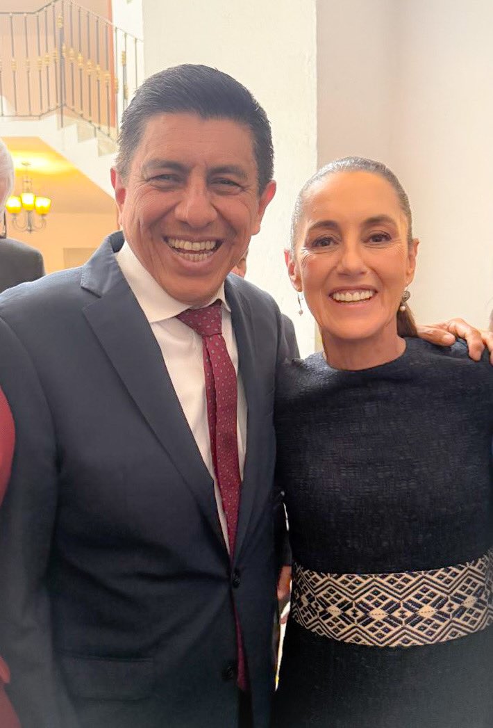 Es un orgullo tener una Presidenta de la República como la Dra. <a href="/Claudiashein/">Claudia Sheinbaum Pardo</a>, fiel defensora de la soberanía de nuestra patria 🇲🇽. ¡Tenemos mucha Presidenta!