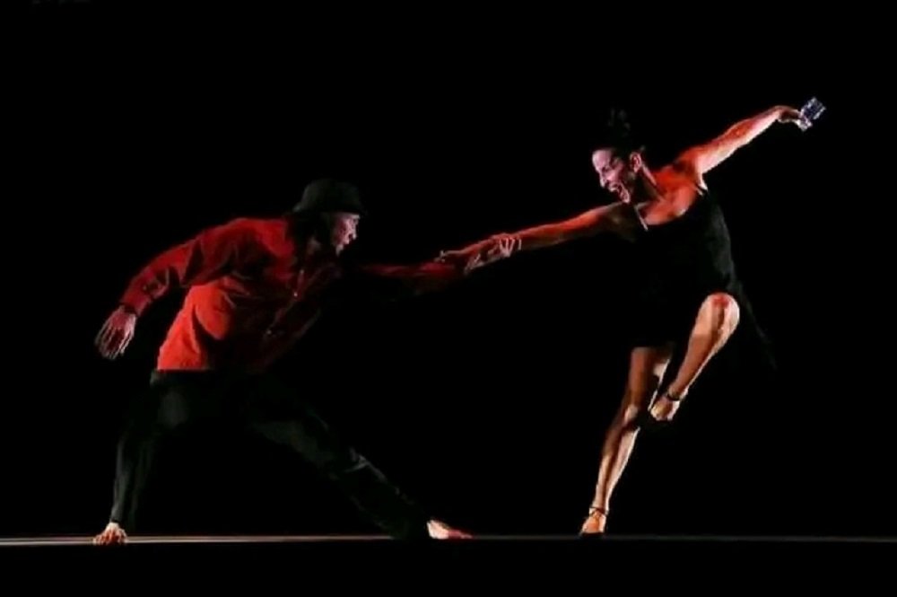 LaJiribilla's tweet photo. 💃“#Codanza, después de 32 años en la palestra pública, se reafirma como una de las mejores compañías del país, por sus logros y reconocimientos en el decursar del tiempo".👇
🗨️Conversación con Vianki González Miranda, nueva directora de Codanza:
https://t.co/ghPihLYozx https://t.co/uzizx9uYpi