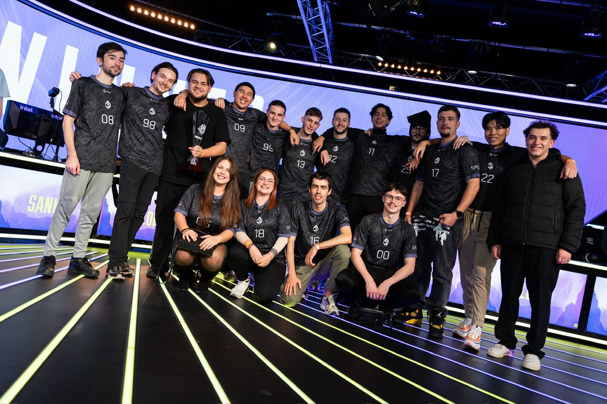 CocoMcC_ tweet media