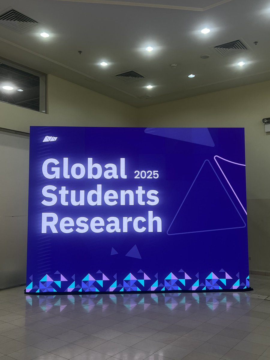 Ahmed1AlNuaim's tweet image. من افضل المؤتمرات اللي حضرتها💜

#GSR2025 
#ResearchForEveryone