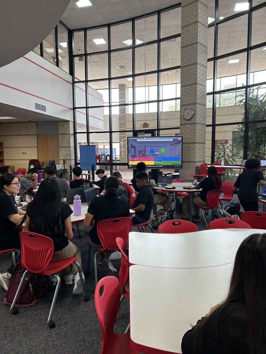 LibraryODMS's tweet image. Lunch In The Library: Super Bowl Kahoot! @ODMSMustangs @Alief_Libraries
