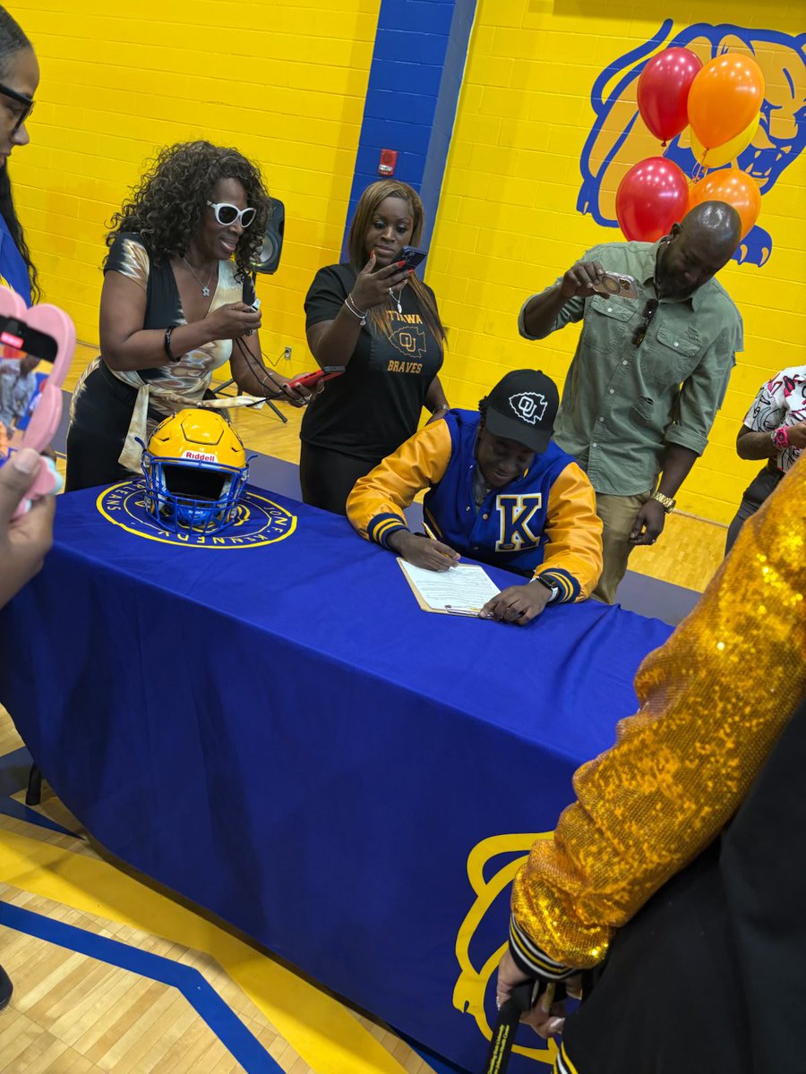 Nate51_ (@nunu7k_) on Twitter photo All Glory to God, For the next 3-4 years Iโll will be attending Ottawa University #GOBRAVES๐ค๐ <a href="/CoachNickDavis/">Nick Davis</a> <a href="/OttawaBravesFB/">Ottawa Braves Football</a> <a href="/Youngbullz22/">#YoungBullz Training & Recruitment</a> All Glory to God, For the next 3-4 years Iโll will be attending Ottawa University #GOBRAVES๐ค๐ <a href="/CoachNickDavis/">Nick Davis</a> <a href="/OttawaBravesFB/">Ottawa Braves Football</a> <a href="/Youngbullz22/">#YoungBullz Training & Recruitment</a>