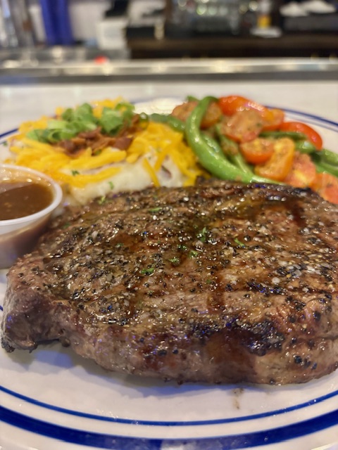 ragincajunhou's tweet photo. STEAK & CHOP night in Spring Branch w/ Kids Eat Free & $15 OFF bottles of wine till close!
#WednesdayMotivation #Wednesdayvibe #Wednesday #ribeye #porkchop #springbranch #springbranchtx #springbranchhouston #memorial #ragincajun https://t.co/QWItclos3D