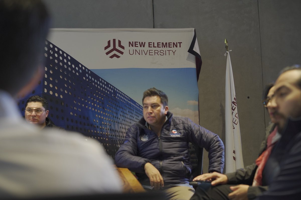 acolinsanchez's tweet photo. ¡Aprender es parte de emprender!
Por eso hoy visite la universidad New Element, en donde vamos a colaborar con un programa que impulsará y motivará a las juventudes para que den marcha a su idea o proyecto.
Vamos #APasoFirme por el desarrollo del @MpioCorregidora https://t.co/Ce9HvlcK0Z