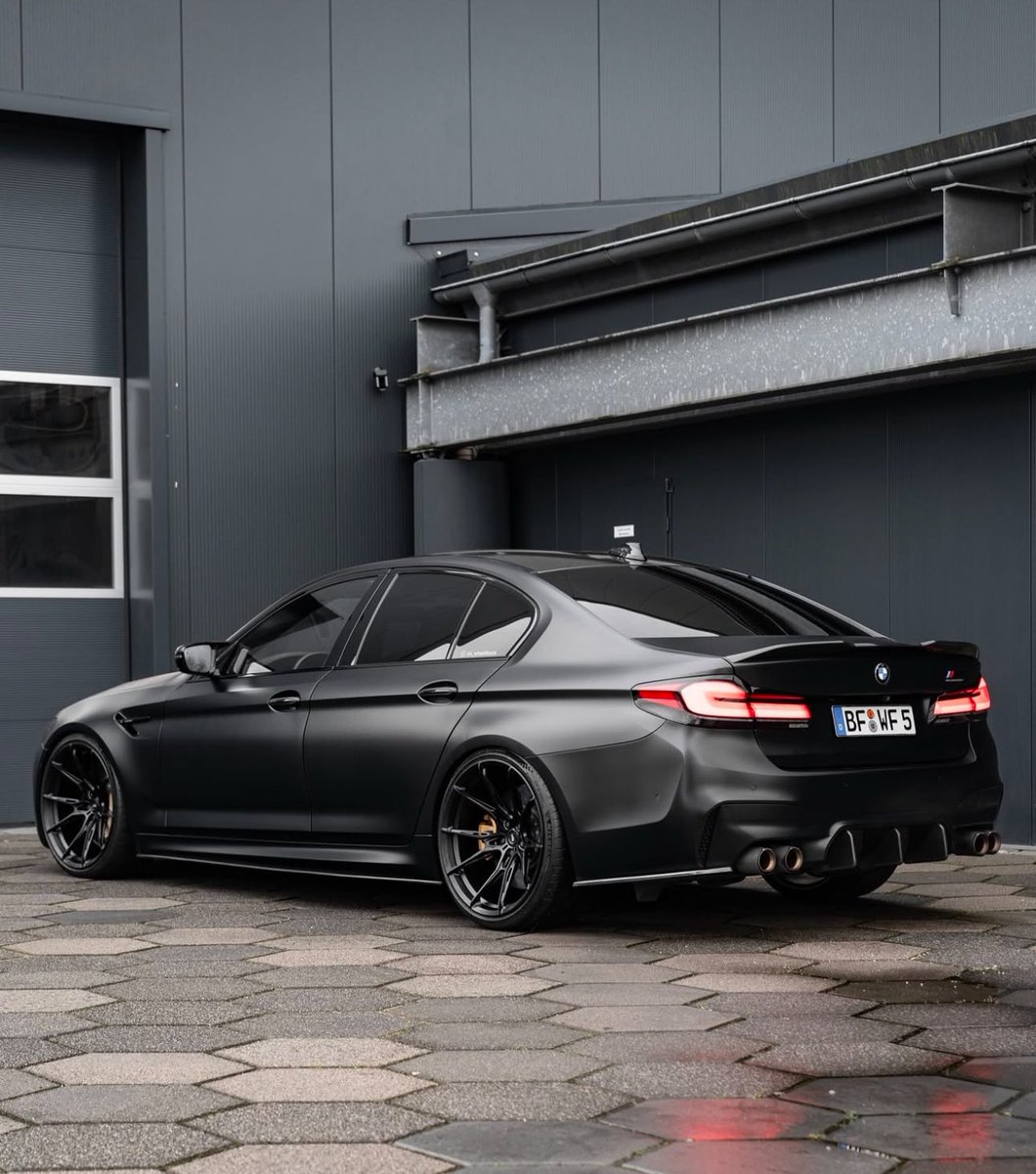 BMWaddict's tweet photo. BMW ///M5 Competition https://t.co/tDMEo6iIHw