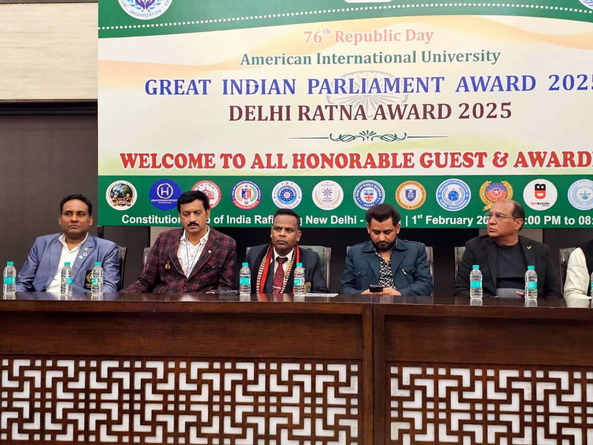 Social workers were honored by the International Peace Corps Association.

<a href="/IntlPeaceCorps/">International Peace Corps Association</a> #GRAMMYs #Trump #paofc #DonaldTrump #Iran #LingOrm #CharlotteAustin #Silver #lavitaindiretta #Hamas #Brussels