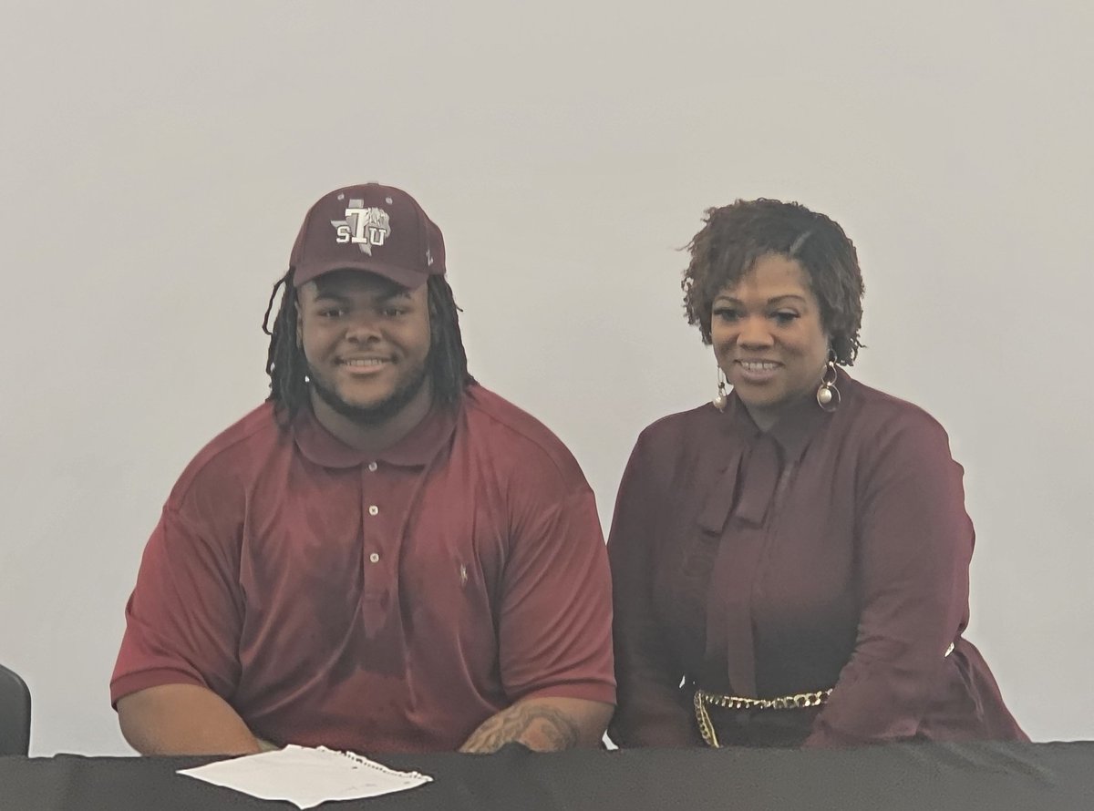 🚨 Congratulations to <a href="/JaydenDaniels60/">Jayden Daniels</a> for signing with <a href="/TSUFootball/">Texas Southern Football</a>‼️