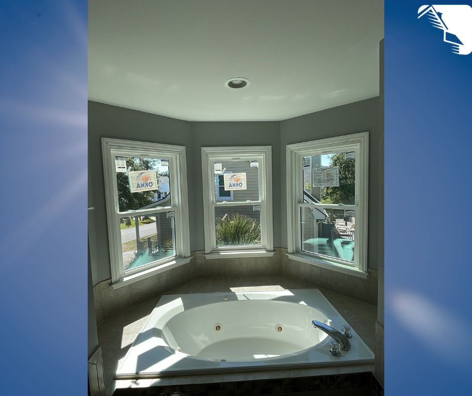 contractxterior's tweet image. Let the sunshine in! 🌞

These OKNA bay windows compliment this bathroom beautifully! Ready to update your home with new windows? Call (843)-357-9234 📞

#window #windowreplacement #okna #oknawindow #contractor