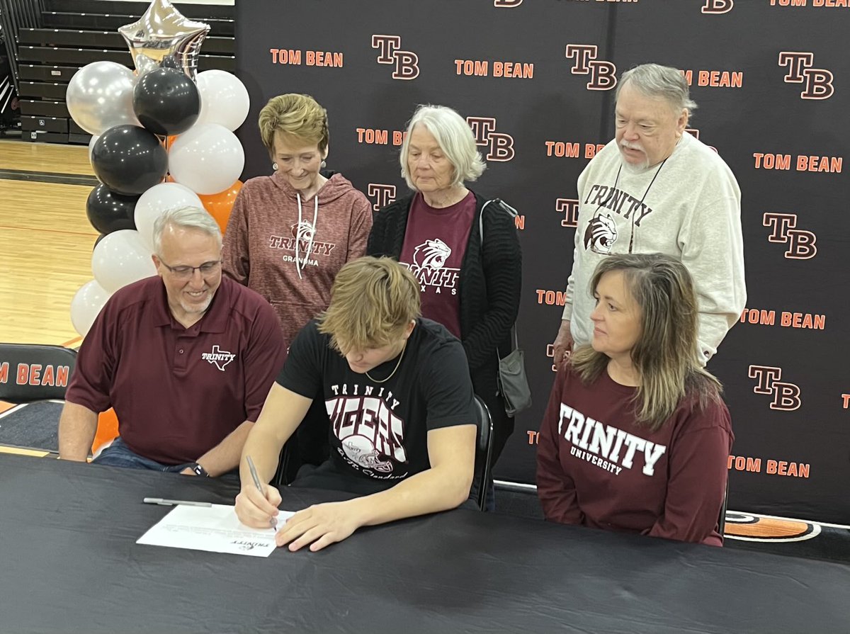 Tom Bean’s Bobby Rogers signs to play football for Trinity University