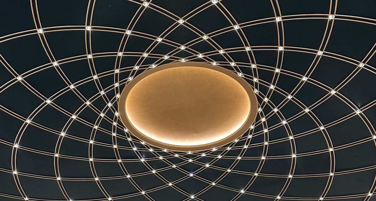 Kadın Kolları teşkilatı olarak Cumhurbaşkanlığı Millet Kütüphanesi’ni gezdik. Tarih, kültür ve sanatla dolu bu eşsiz ortamda, bilgiye ve ilham veren eserlere bir yolculuk yaptık. Zengin koleksiyonları keşfederken, kültürümüze ve geleceğimize dair umutlarımızı tazeledik.