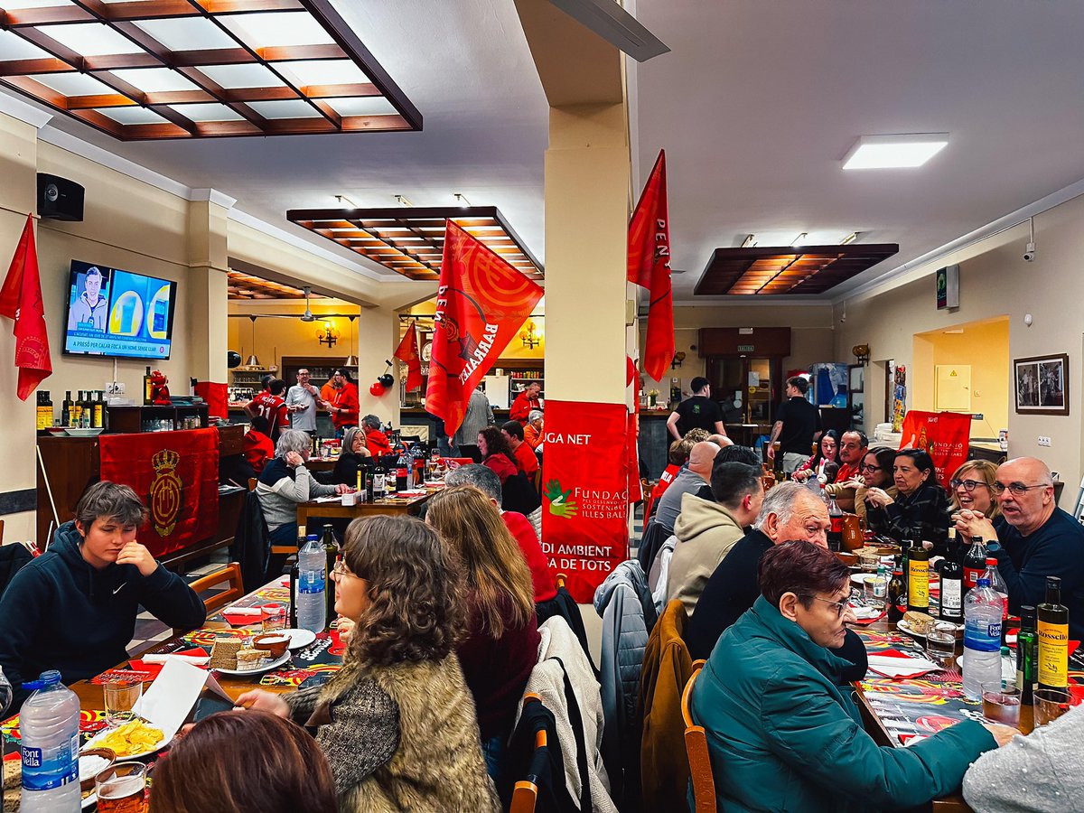 Res millor per agafar forces...

A la Penya Barralet ens sentim com a ca nostra ❤️🖤