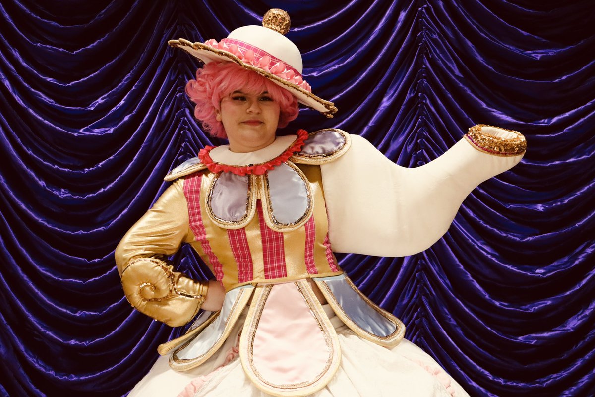 SCA_EA's tweet photo. ✨CAST REVEAL✨

For the first time, we’re sharing exclusive pictures of our principal cast in full costume! 🌹✨

With just 6 days to go, excitement is building… but so are ticket sales! 🎟️ Friday night is SOLD OUT, and the remaining performances are filling fast.
#BeOurGuest https://t.co/ChRpKpmJnA