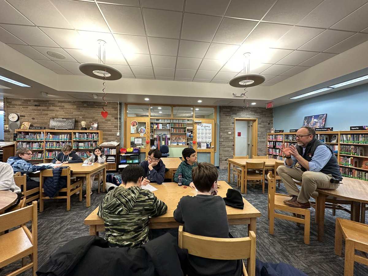 laurensoprano1's tweet photo. Huge thanks to @geoffcurtis for joining the Bell Student Leadership Council this afternoon! Your insights and advice on leadership were truly inspiring. We appreciate your time and wisdom! #BellSLC @MrsAndreaStein https://t.co/yWqw9Vy12t