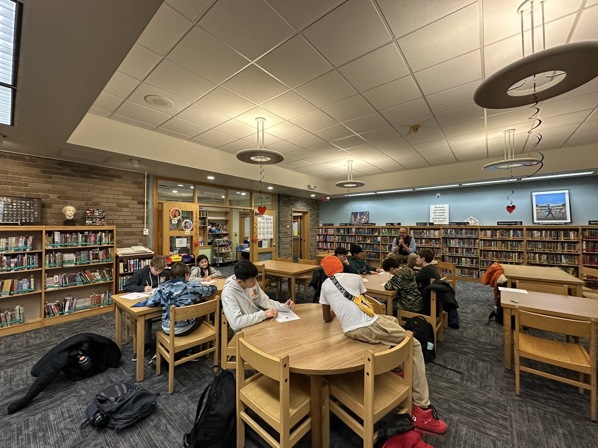 laurensoprano1's tweet photo. Huge thanks to @geoffcurtis for joining the Bell Student Leadership Council this afternoon! Your insights and advice on leadership were truly inspiring. We appreciate your time and wisdom! #BellSLC @MrsAndreaStein https://t.co/yWqw9Vy12t