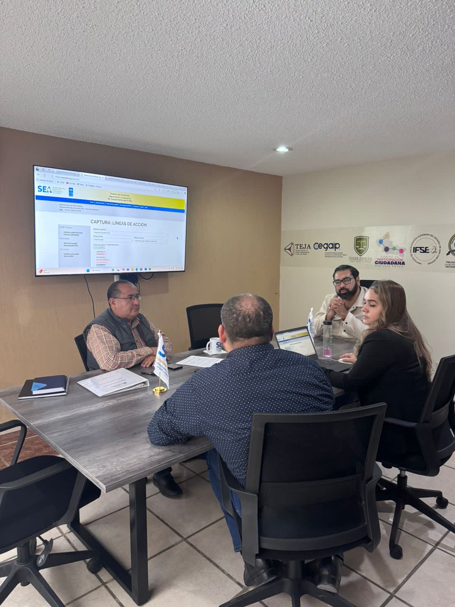 seseaslp's tweet photo. Nos reunimos con la Contraloría de INTERAPAS para dialogar sobre el PI-PEA, fortaleciendo transparencia y rendición de cuentas en la gestión del agua. Seguimos impulsando la integridad en el servicio público. 💧🔍 https://t.co/bWJJ1atwIQ