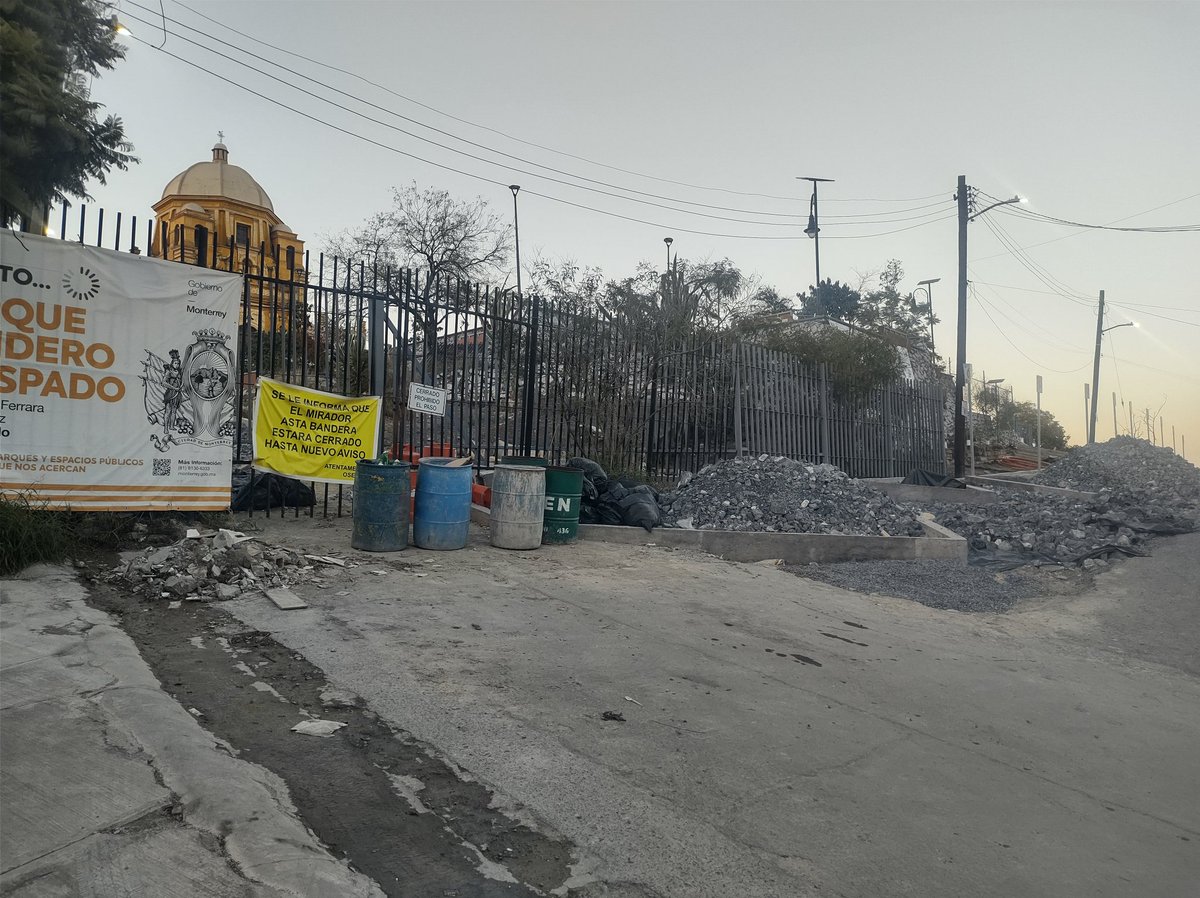 NuevoLeonisimo's tweet photo. Meses que cerraron el #Obispado.

Sigue así, y lo peor es que no se ve avance. No le echan ganitas.

#Monterrey 

Foto: Lunes 3 febrero 2025 https://t.co/7wkPaMKY1n