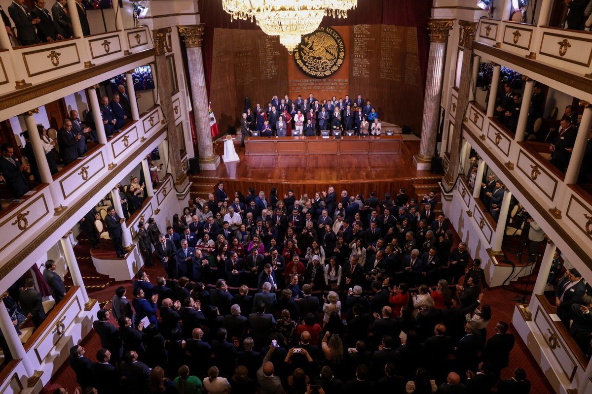 Este 108 aniversario de la Constitución, nuestra presidenta <a href="/Claudiashein/">Claudia Sheinbaum Pardo</a> reflexionó sobre la importancia de la libertad y la soberanía, así como la valentía y el compromiso de quienes lucharon por un país más justo. Una conmemoración para recordar que, en estos tiempos que nos