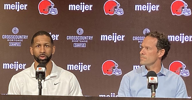 The Browns f*cked this up so bad Myles Garrett is going on a radio tour to ensure he gets traded. 

Think about that and ask yourself, WHY ARE THEY EMPLOYED?