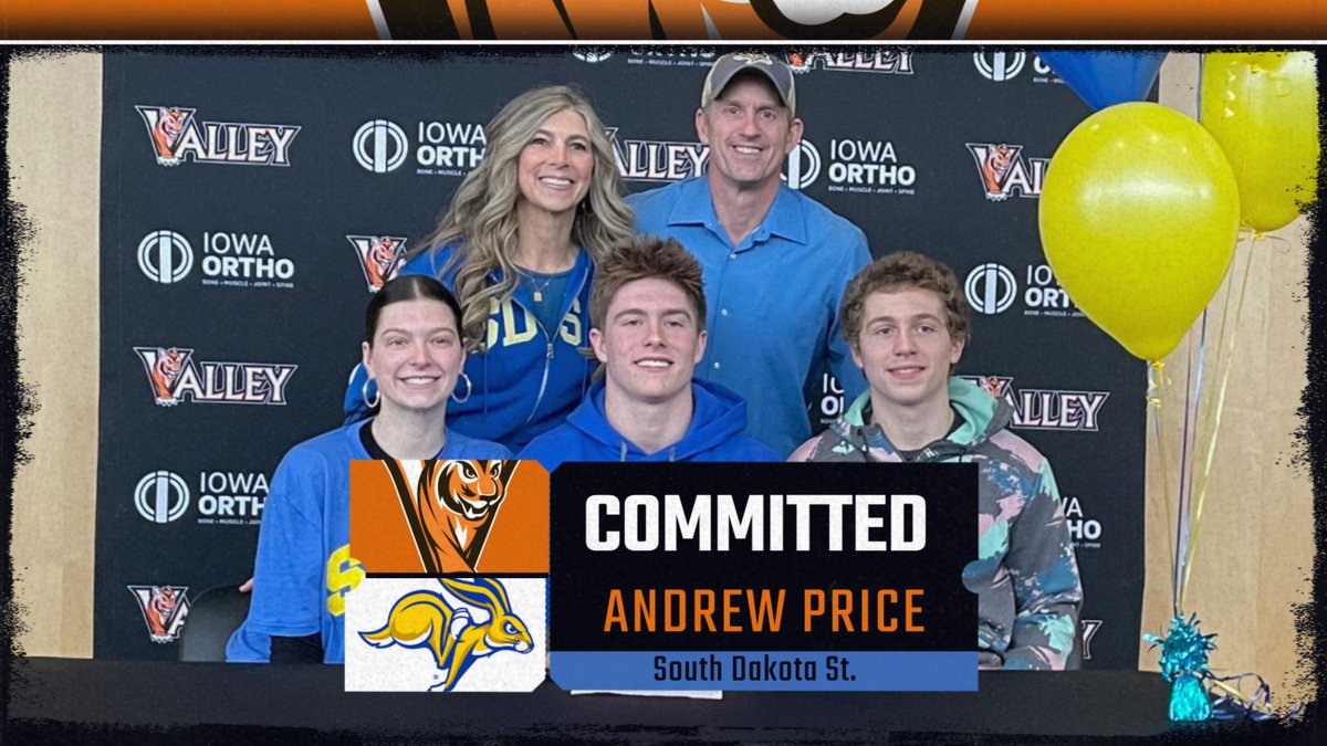 vhstigers's tweet photo. A few more @CoachSwensVTFB players committing to play at the next level to add to those that signed during the early period!
Congrats to you and your families!
#rolltigers https://t.co/XNYPM3AcC3