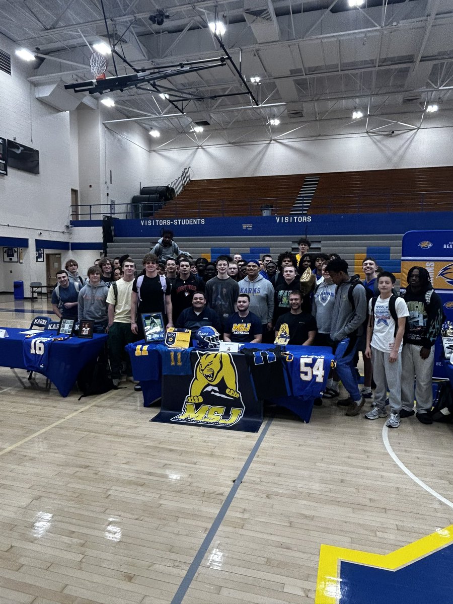 KarnsBeaversFB's tweet photo. Congratulations to our student-athletes on signing to continue playing and performing at the next level! 

Austin Kirk - Mount St. Joseph University 
Brady Kittle - Maryville College 
Carson Paul - Maryville College 
Hunter Owens - Carson-Newman University https://t.co/aUoNdEByfM