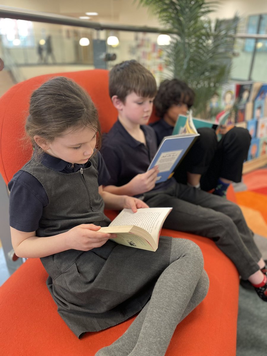 CPickeringPri's tweet photo. #Y4MOR loved their time in our amazing library this afternoon #lovetoread #readingforpleasure https://t.co/9aR41k8bMG
