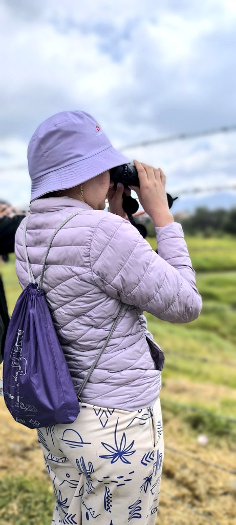 📸Postales de la jornada de conmemoración del Día Mundial de los Humedales. Una carrera de observación en el Lago Timiza y en el Humedal Tingua Azul en Bogotá, para acercarnos a estos ecosistemas importantes para la vida. 💚🌱#DMH2025