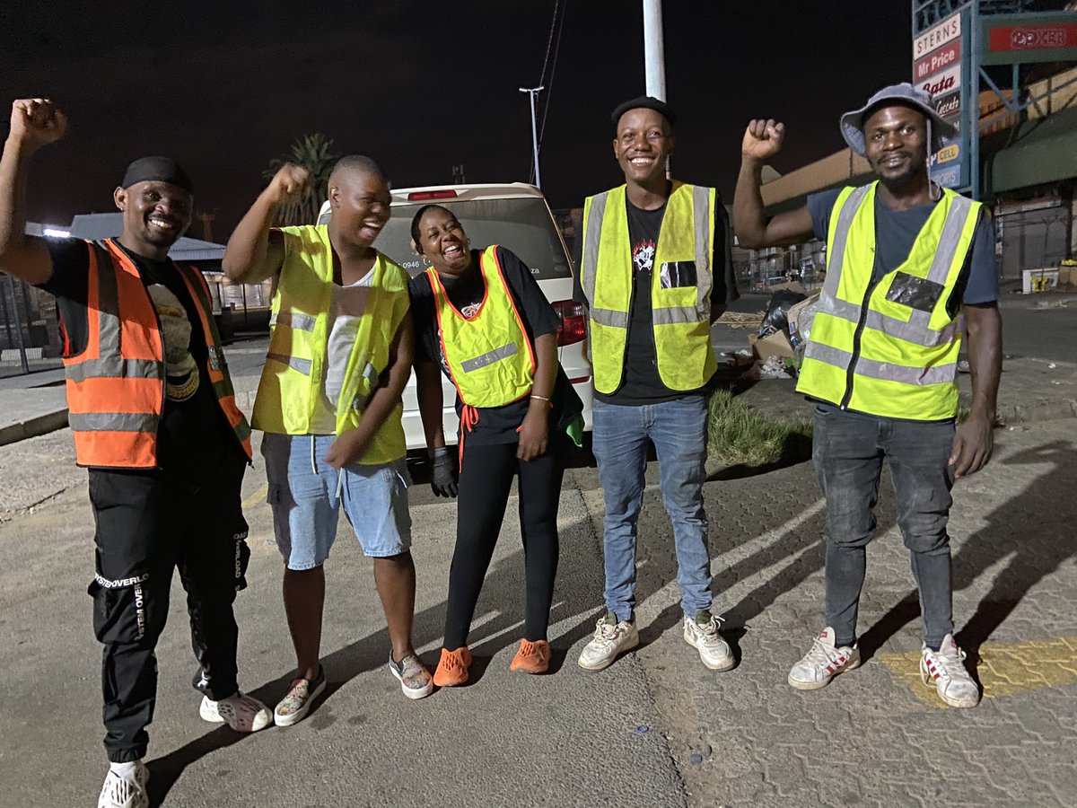 sauce_rellow's tweet photo. Jealous down our town is clean ❤️🙏🏿 @biphakathi  @PresidencyZA  @CyrilRamaphosa https://t.co/wupjyZfYpO