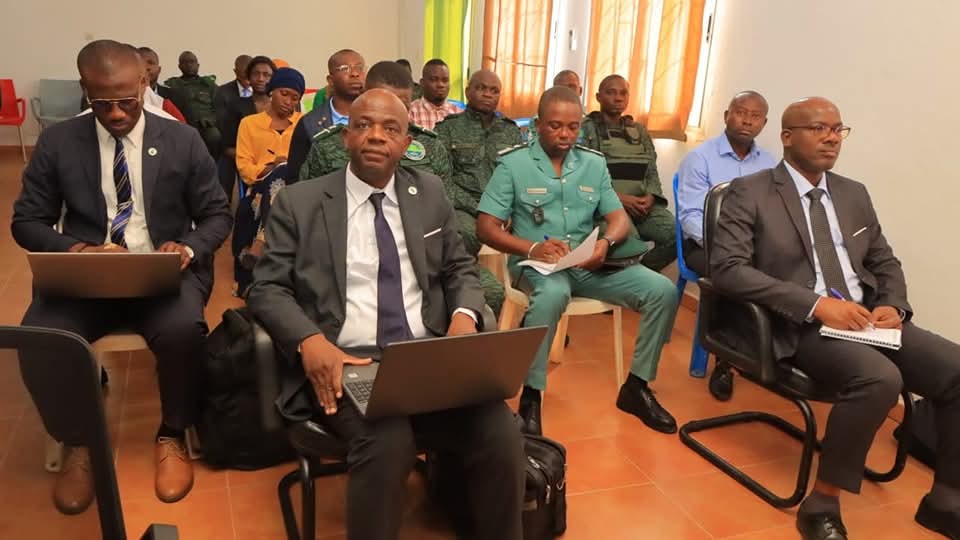 EBAFOSAci's tweet image. Félicitations à l&apos;Expert Karna Bakary Soro, Point Focal ROSCIDET  et de EBAFOSA Côte d&apos;Ivoire pour sa promotion et son nouveau grade à la #SODEFOR. 
#climat #sdg #forest #agroforesterie #cacao #ndc #Abidjan #RC