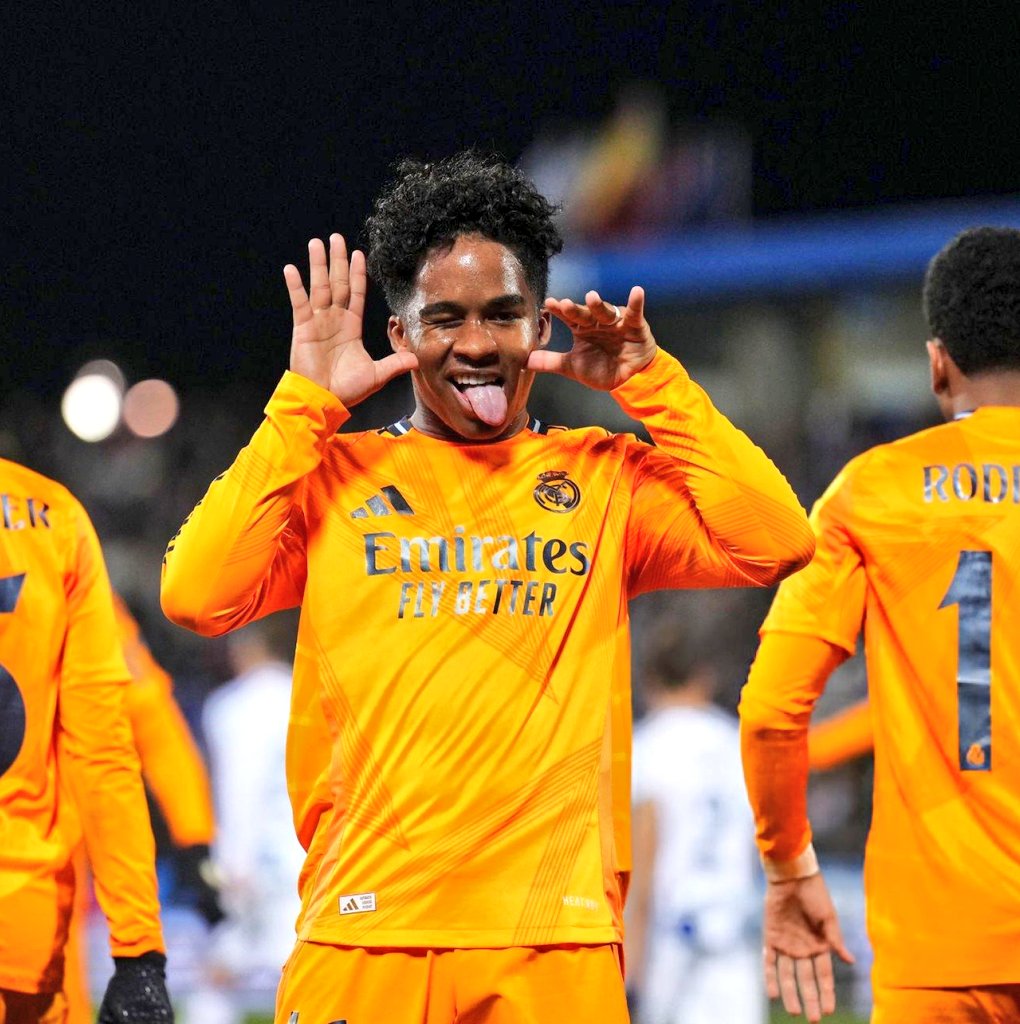 (fan) REAL MADRID FANS 🤍 tweet media