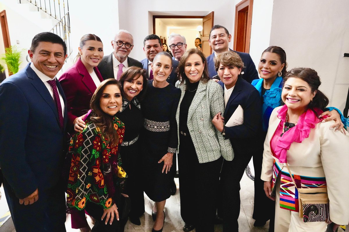 Como lo dijo nuestra Presidenta: es momento de recordar nuestra historia y grandeza. México es una gran nación y es un orgullo acompañar a la Dra. <a href="/Claudiashein/">Claudia Sheinbaum Pardo</a> junto a mis compañeras y compañeros gobernadores.