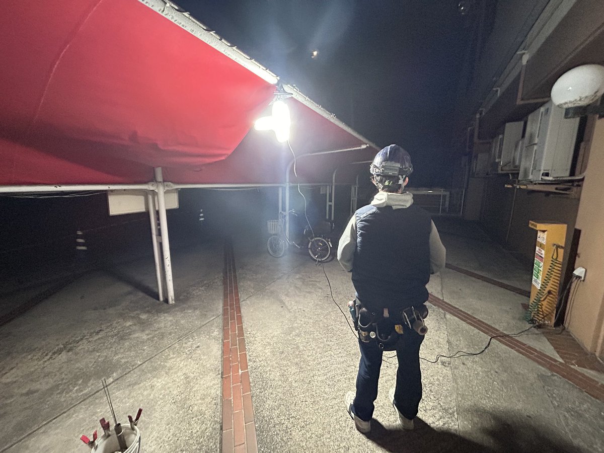 Chihara2025's tweet photo. 本日も岡山県O市にて夜間の屋外作業となりました。明け方までお疲れ様でした!! #空調 #エアコン #夜勤 #Chihara #peace https://t.co/53IKGU0wXA