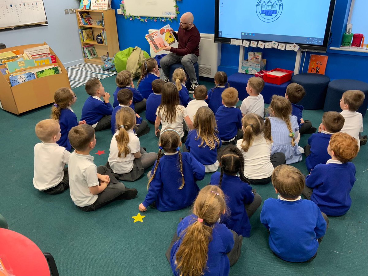 How wonderful is this? 😍🥹

Class 1 have continued their secret reader! Amayah’s dad was the secret  reader this week - he shared the book ‘The Leaf Thief’ and did lots of fantastic voices for the characters! 

#EYFS #LoveReading #Reading #KS1