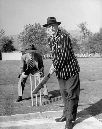 NoraCharles1934's tweet photo. Thank you to everyone who responded to my post inquiring after the name that belonged to this beautiful mug.
Apparently C.Aubrey Smith is his name and it appears Cricket is his game :) https://t.co/9jCSB86uhA