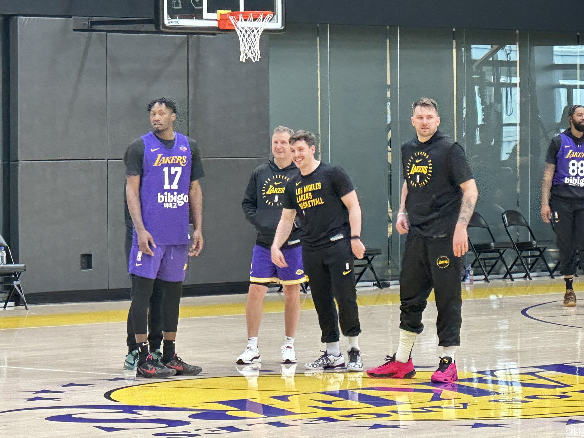 Greg Beacham on X: "Luka Doncic is wrapping up his first practice with the Lakers. https://t.co/k46MfXCWlc" / X