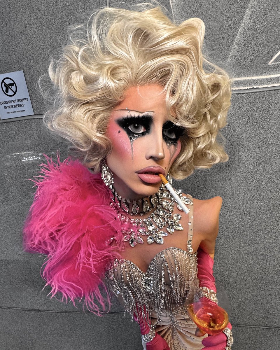 aquariaofficial's tweet photo. not to be dramatic but https://t.co/VpyaulUXPL
